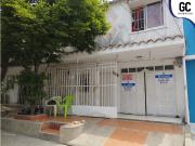 Se vende casa / barrio los robles