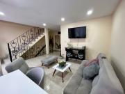 OPORTUNIDAD. Se vende casa bifamiliar sobre vía...