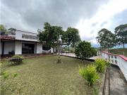 SE VENDE CASA CAMPESTRE CON EXCELENTE UBICACION EN...