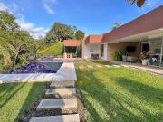 SE VENDE CASA CAMPESTRE EN COMBIA