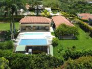 SE VENDE CASA CAMPESTRE EN CONDOMINIO DE COMBIA