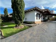 Se vende casa campestre en condominio en La Ceja