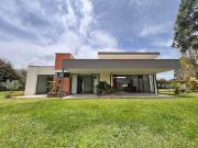 SE VENDE CASA CAMPESTRE EN PEREIRA VIA ARMENIA