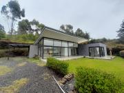 SE VENDE CASA CAMPESTRE EN RIONEGRO