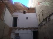 SE VENDE CASA CÉNTRICA CON PROYECTO DE REFORMA