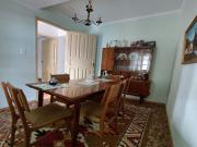 SE VENDE CASA CENTRICA EN CACABELOS