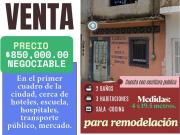 Se vende casa céntrica para remodelar