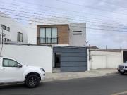 Se Vende Casa Cerca del Mar en Salinas