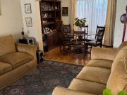 Se vende casa cerca metro Los Dominicos, Calle Cardenal...