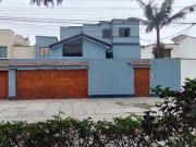 SE VENDE CASA COMO TERRENO PRECIO DE OCACION DE 300 M2...