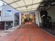 Se Vende Casa con 2 locales y 3 apartaestudios, sector...