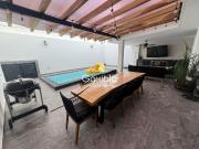 SE VENDE Casa con alberca propia, ubicada en Las...