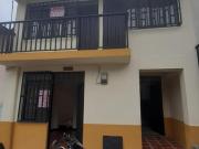 Se vende casa con dos viviendas independientes...