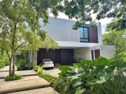 Se vende casa con espectacular vista a cenote y campo de...