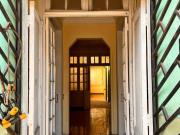 SE VENDE CASA CON GRAN ILUMINACIÓN Y CONSTRUCCIÓN SOLIDA