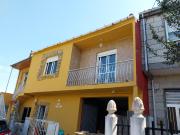 Se vende Casa con jardín en O Carballiño