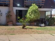 SE Vende casa con local comercial en Gomez Carreño, UF...