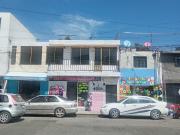 SE VENDE CASA CON LOCALES EN PLANTA BAJA Y DEPARTAMENTO...