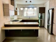 Se vende casa con loft acceso independiente Lomas de...