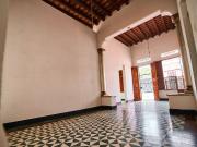 SE VENDE CASA CON PROYECCIÓN COMERCIAL, CENTRO HISTÓRICO