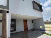 Se vende casa con roof garden, Boreles coto 2...