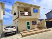 CASA en VENTA con salida al mar en Urbanización...