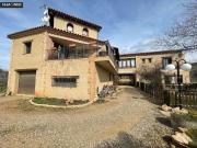 Se vende casa con terreno en Alquézar