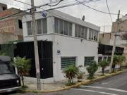 Se vende casa con uso de suelo COMERCIAL