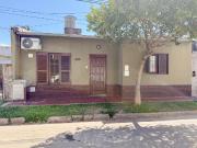 SE VENDE CASA DE 2 DORMITORIOS EN BARRIO MAYORAZ