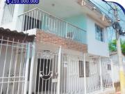 Se vende casa de 2 pisos / Ciudadela metropolitana Soledad