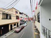 Se Vende Casa De 2 Pisos Como Terreno – A 1/2 Cuadra Av...