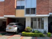 Se vende casa de 2 pisos en Santa Juana de las Villas...