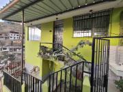 SE VENDE CASA DE 2 PISOS V.M.T