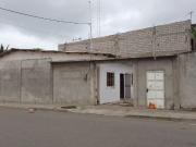 Se vende casa de 2 unidades en Playas Villamil