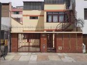 Se Vende Casa de 3 Pisos Con Departamento Independiente