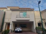 Se vende casa de 3 pisos en sector Norte, Privada Sector...