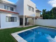 Se vende casa de 3 recámaras con alberca privada