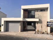 Se vende casa de 3 recámaras en San Marino Residencial,...