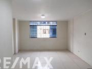 Se Vende Casa De 4 Pisos Con Cochera +Sotano Distrito Comas