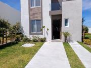 SE VENDE CASA DE 4 RECÁMARAS EN VILLANOVA RESIDENCIAL