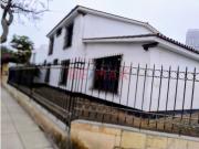 Se Vende Casa De 600 M2 De Area De Terreno Y 488 M2 A.C