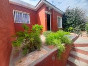 SE VENDE CASA DE BARRIO AMPLIADA