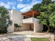 Se vende casa de Chukum en el Country Club