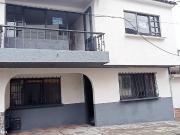 SE VENDE CASA DE DOS NIVELES SECTOR GUAYAQUIL, ARMENIA Q