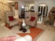 SE VENDE CASA DE DOS PISOS EN EL BARRIO NUEVO ALVERNIA TULU