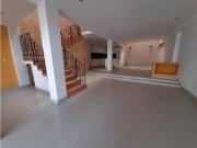 Se vende casa de dos pisos más terraza Barrio Las Flores...