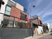 Se Vende Casa De Estreno Cerca Al Club Internacional Se Vende Casa De Estreno Cerca Al Club Internacional