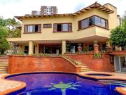 SE VENDE CASA DE LUJO EN CONJUNTO EXCLUSIVO EN PINARES