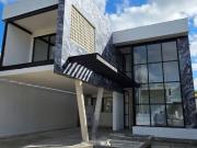 SE VENDE CASA DE LUJO EN PRIVADA RESIDENCIAL EN MERIDA NORTE