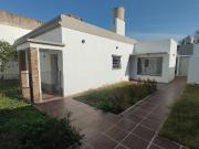 Se Vende Casa de Pasillo 3 Dorm. con Patio y terraza....